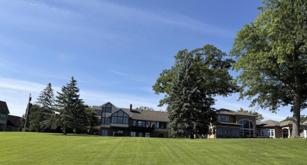 Luxury Stone Home Lawn Care